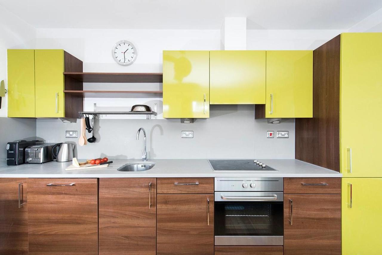 Stylish 2 Bedroom Flat With Balcony In Londres Exterior foto